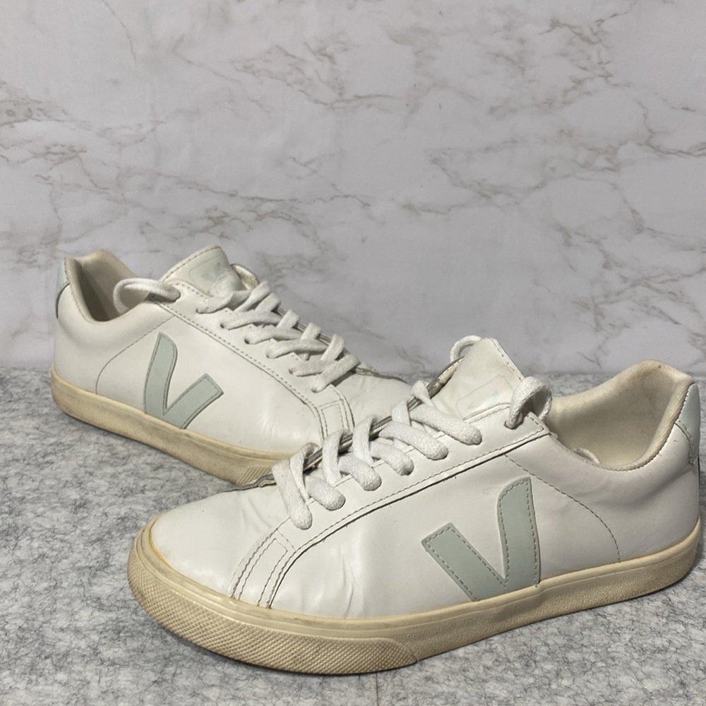 Veja Sneakers